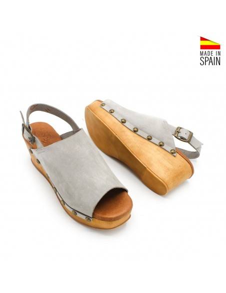 zuecos de madera GRISES