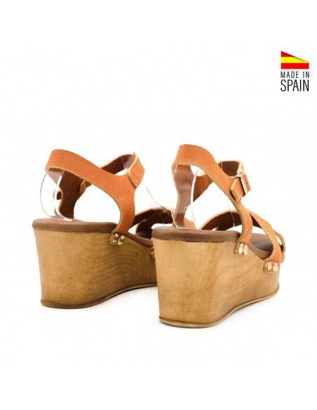 SANDALIAS CUÑA TACHAS NARANJA