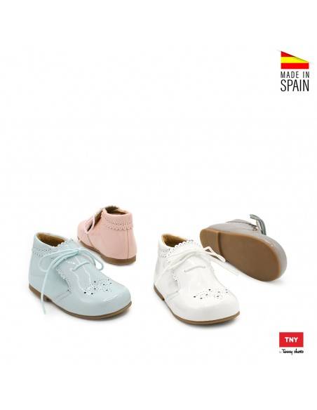 zapato abotinado unisex charol