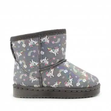 bota australiana niña