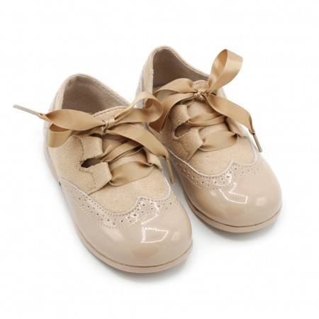 zapatos charol beige