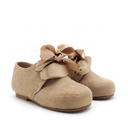 zapatos vrestir para niño