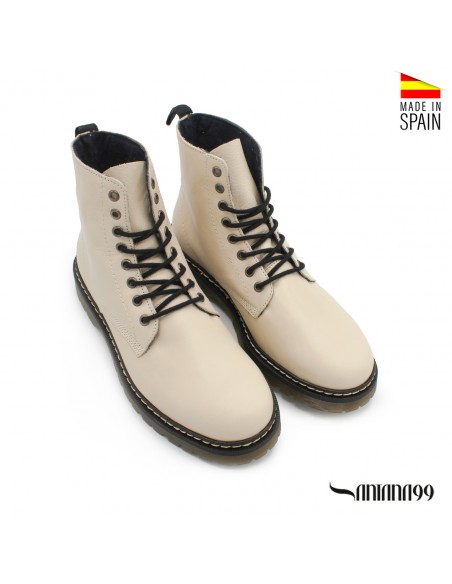 botas beige de hombre