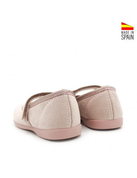 mercedita niña rosa