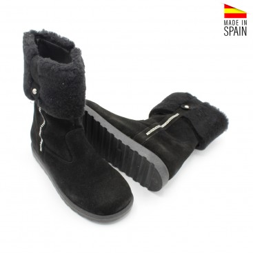 BOTAS DE NIÑA NEGRAS