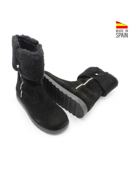 BOTAS DE NIÑA NEGRAS
