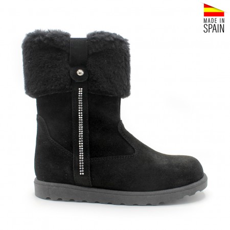 Bota con pelo coquete negra