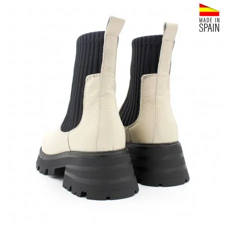 Botines Beige con Plataforma Colección Otoño-Invierno 2023