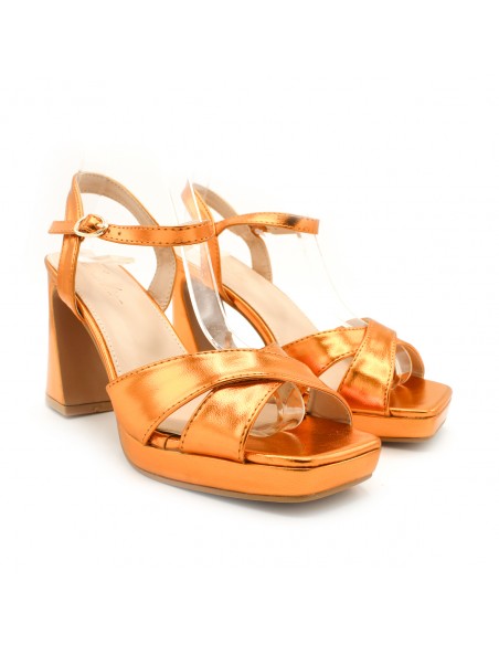 sandalias con tacón y plataforma