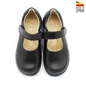 zapatos negros de colegio
