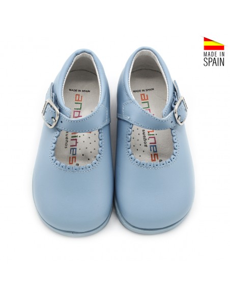 mercedita azul celeste niña