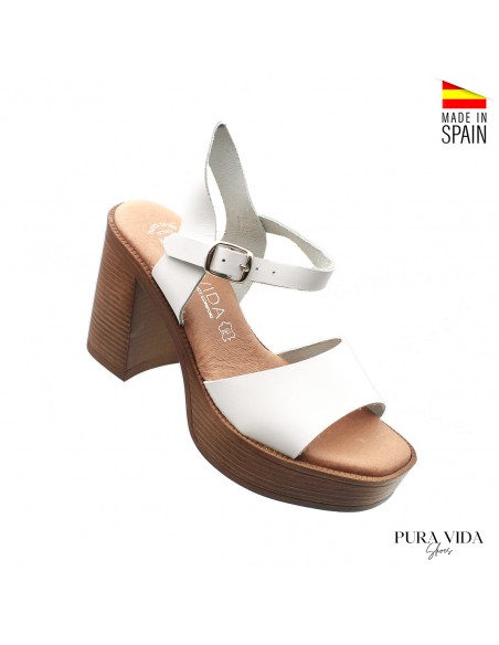 sandalia blancas con plataforma y tacón