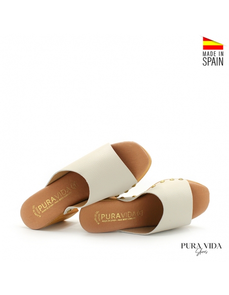 sandalias tacón madera blanca