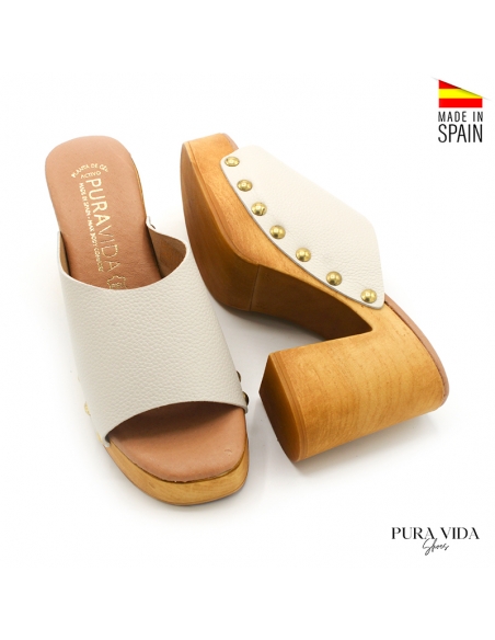 sandalia madera blanca