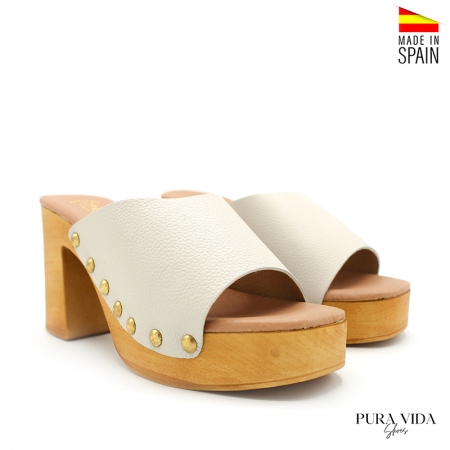 sandalia tacón madera blanca