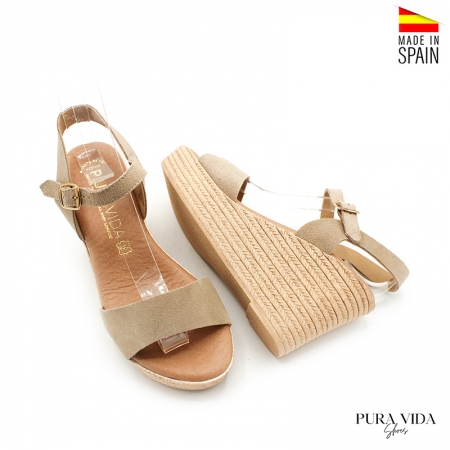 sandalia beige con cuña