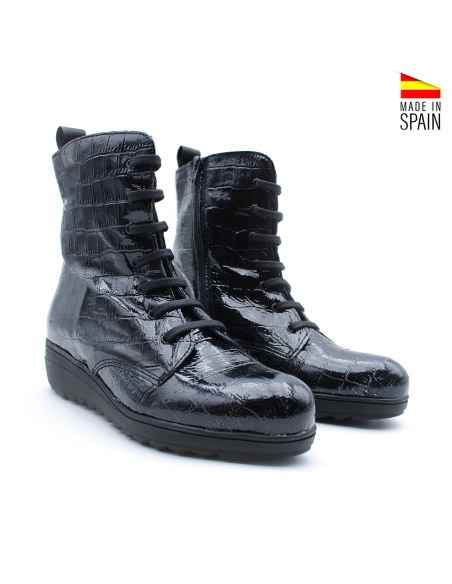 botin charol azul marino