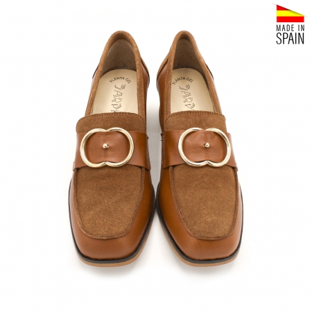 mocasines con hebilla