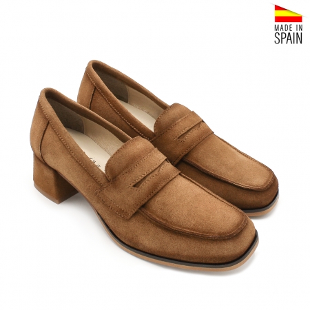 mocasines con tacon medio