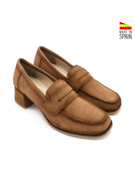 mocasines con tacon medio