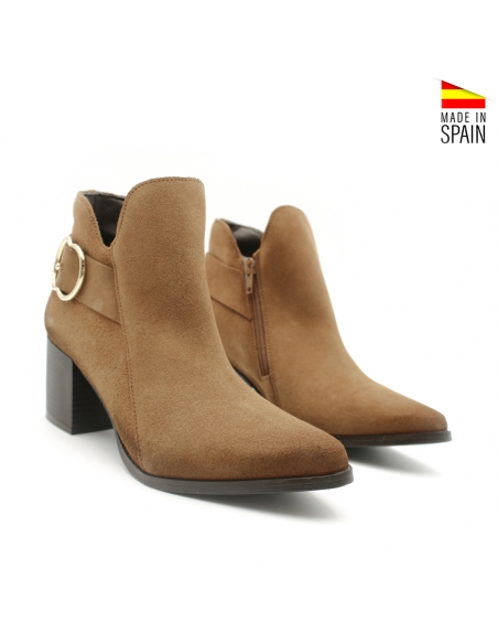 Botín tobillero camel con tacón