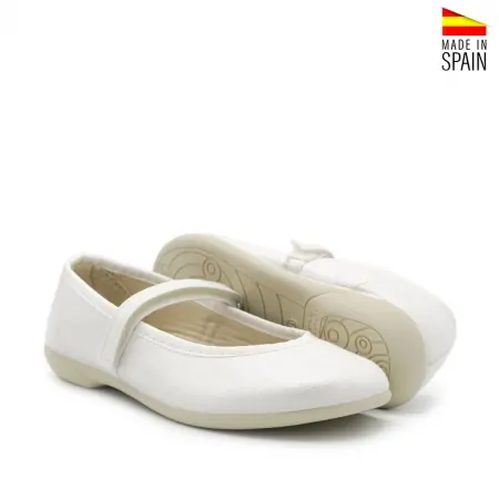 mercedita blanca niña