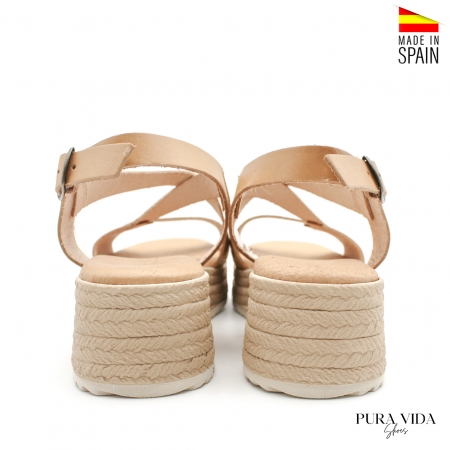 sandalia de cuña beige