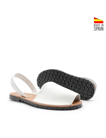 sandalias ibicencas blancas