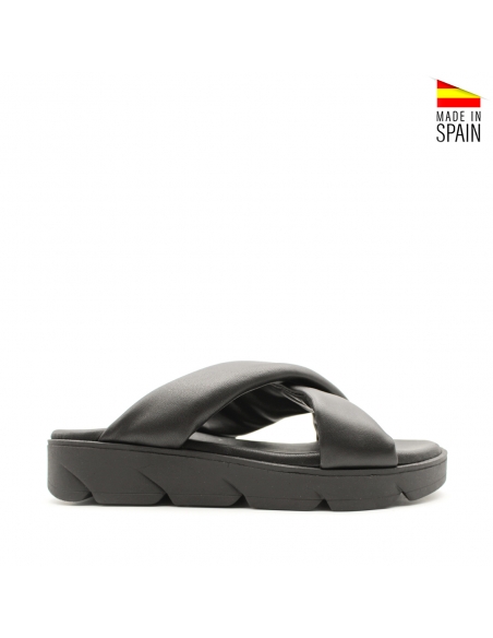 sandalia negra tubular