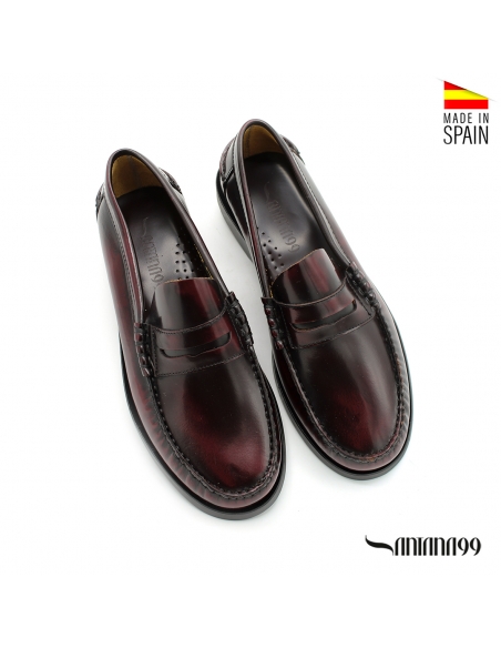 castellano antifaz burdeos