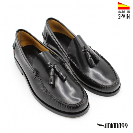 castellanos con borlas negro