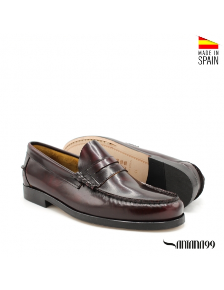 castellano antifaz burdeos