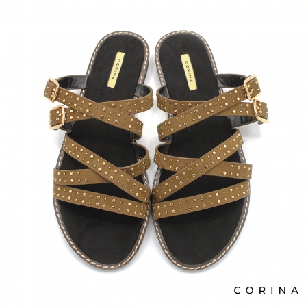 sandalias con tachuelas