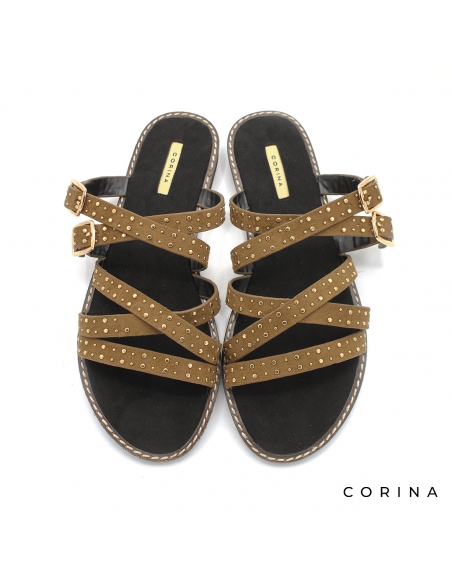 sandalias con tachuelas