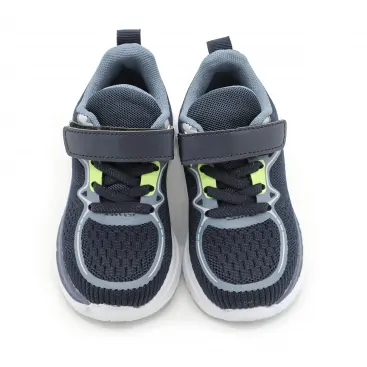 zapatillas de deporte de niños