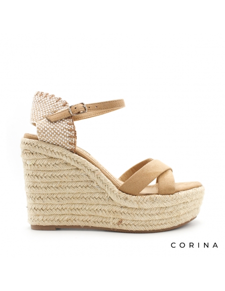 sandalia beige con cuña