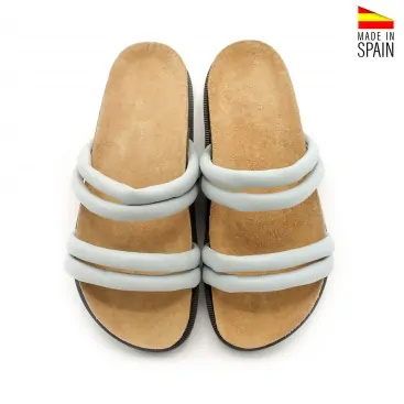 sandalia plana de tiras