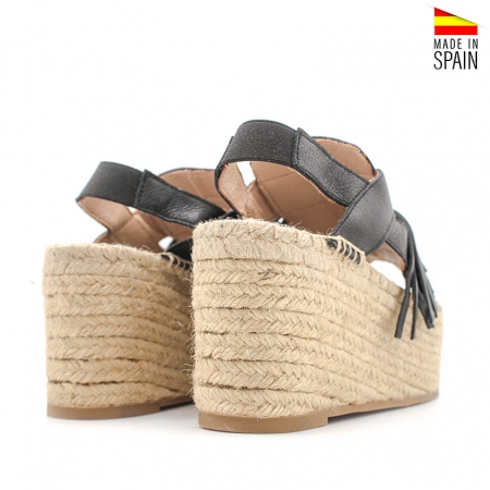 sandalia negra de plataforma