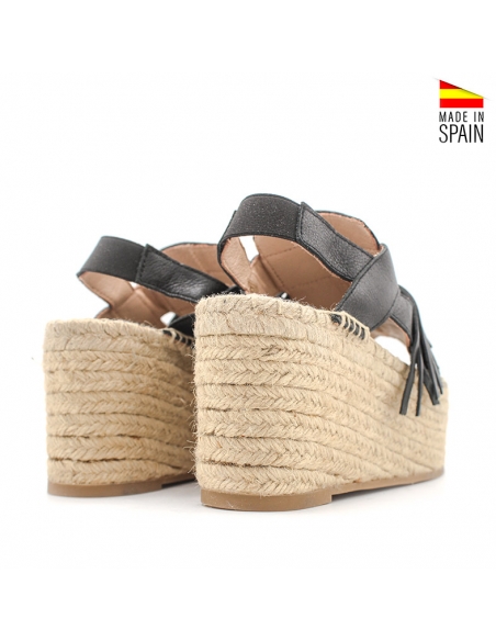 sandalia negra de plataforma