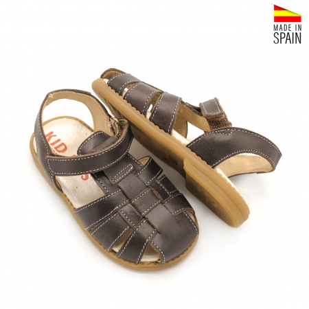 sandalias niño marrones
