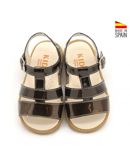 sandalias niña marrones