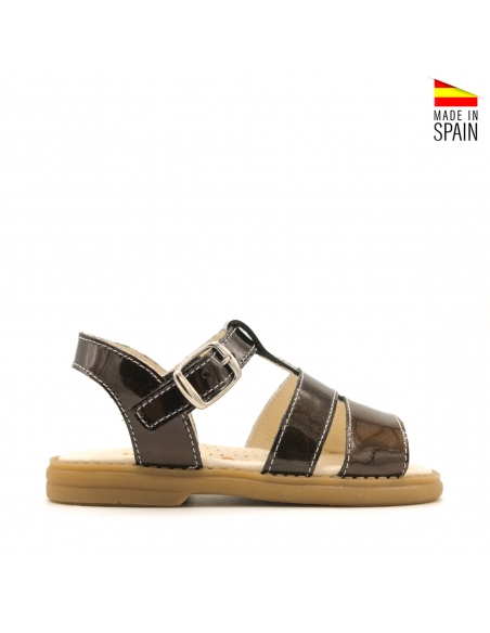 sandalias marrones charol niña