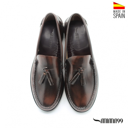 Zapato Castellano con Borlas