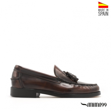 Zapatos Castellanos con Borlas marrones