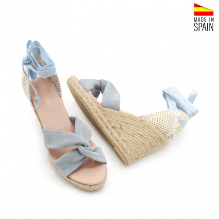 Sandalias con Cuña Alta y Tiras de Piel Serraje Azul Claro
