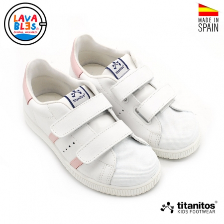 Zapatillas deportivas blancas lavables de la marca Titanitos