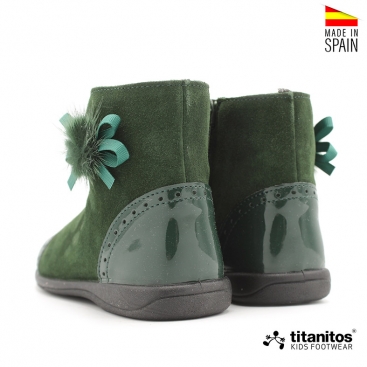 botas verdes de niña