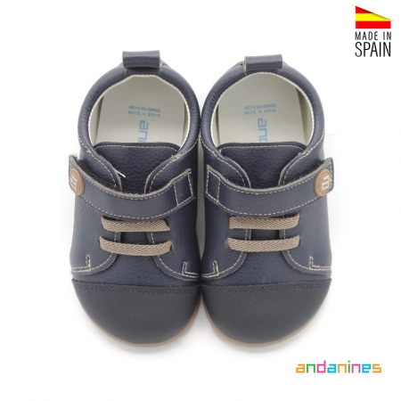 zapatos azul marino respetuosos