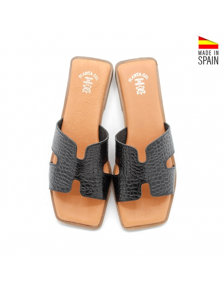 sandalias negras de charol