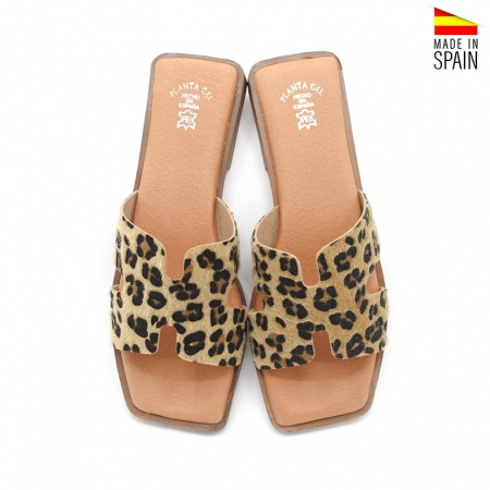 sandalias de leopardo planas